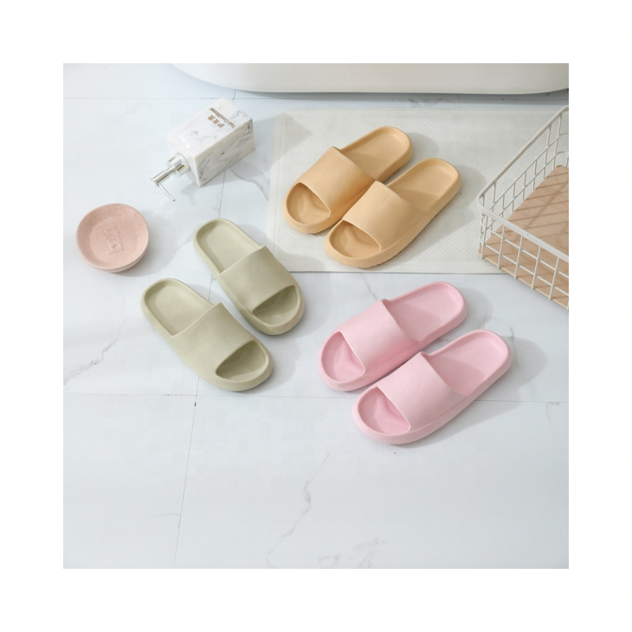 Free sample customized logo women men plastic slippers summer beach home slipper sandal fashion women slide sandal shower shoes