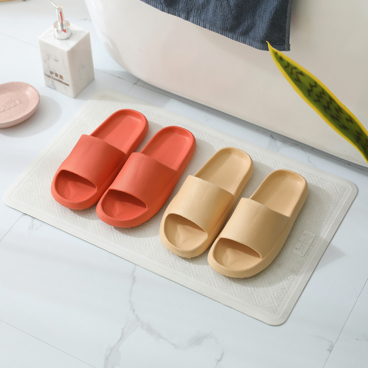 Free sample customized logo women men plastic slippers summer beach home slipper sandal fashion women slide sandal shower shoes