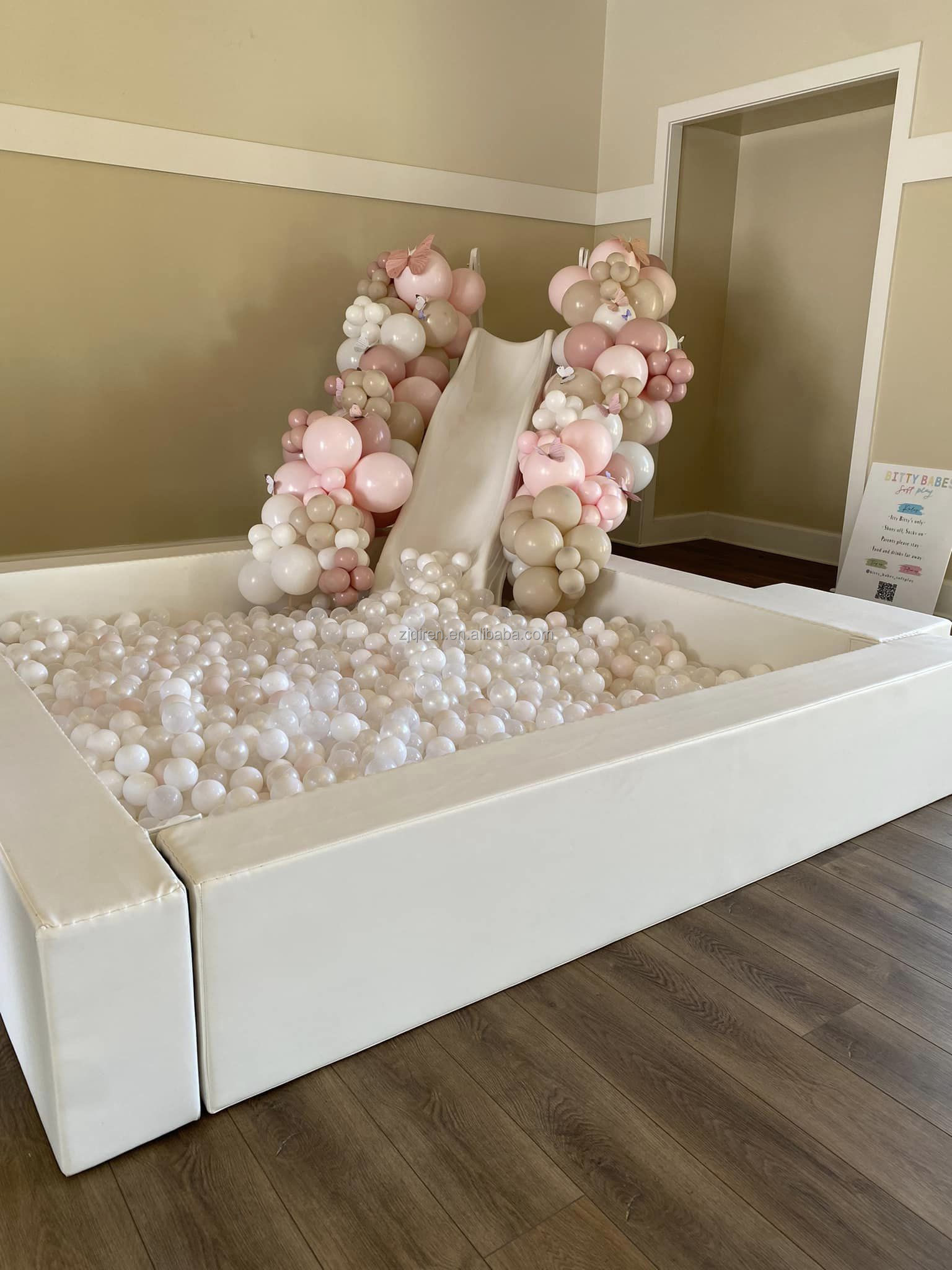 Popular White square ball pit with  slide white plastic ball pit slide round square ball pit  white toddlers adult soft play