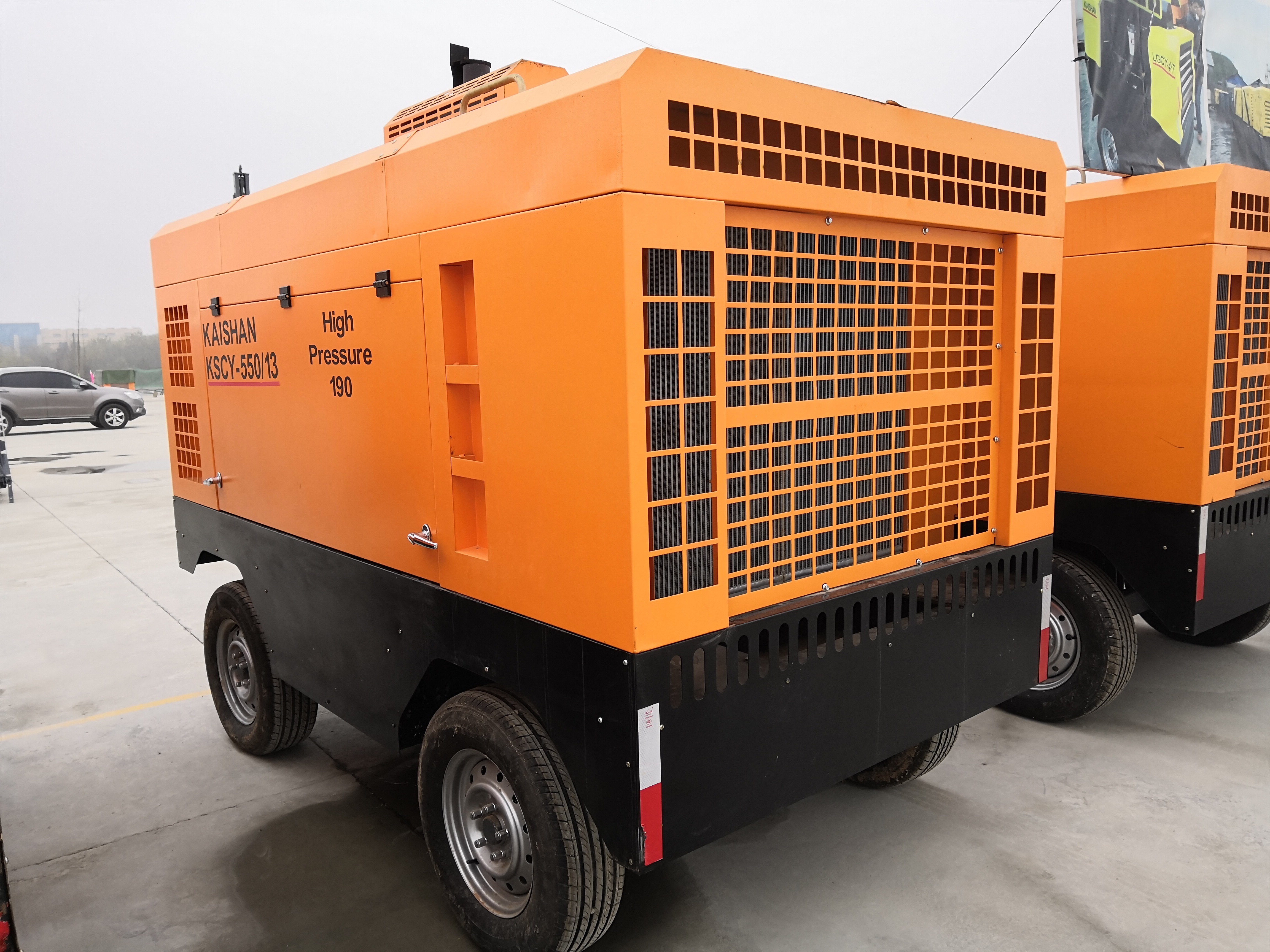 Kaishan lgb KSCY550-13 550CFM Mobile Screw Air Compressor for Sand Blasting