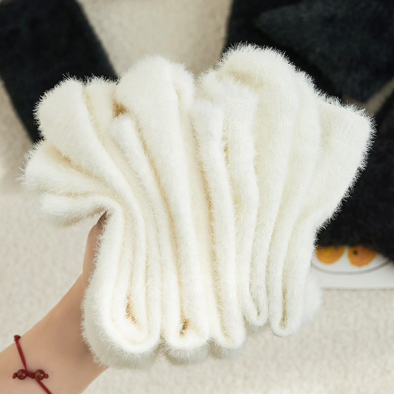 Custom Logo Solid Midi Winter Casual Polyester Socks Mink Velvet Furry Pile Socks White Plush Thickened Warm Sleeping Socks