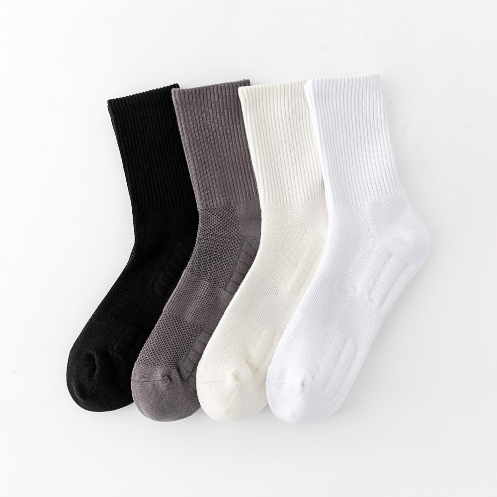 Wholesale men women custom logo cotton socks new fashion plain color crew sport socks custom logo