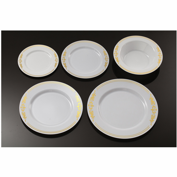 Eco-Friendly Disposable Flat Plastic Plates Art Golden Crown Luxury Disposable Plastic Dinner Plate Set Wedding Party Tableware