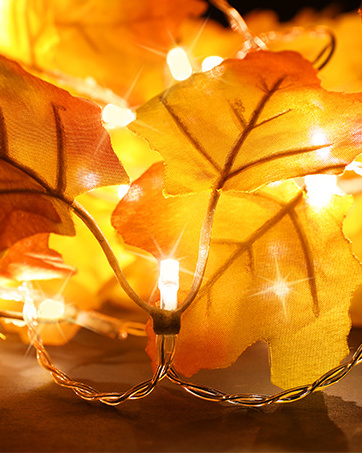 Wholesale Autumn Harvest Thanksgiving Christmas Tree LED Lights Maple Leaves Led Garlands Lights for Garden Holiday Decoration