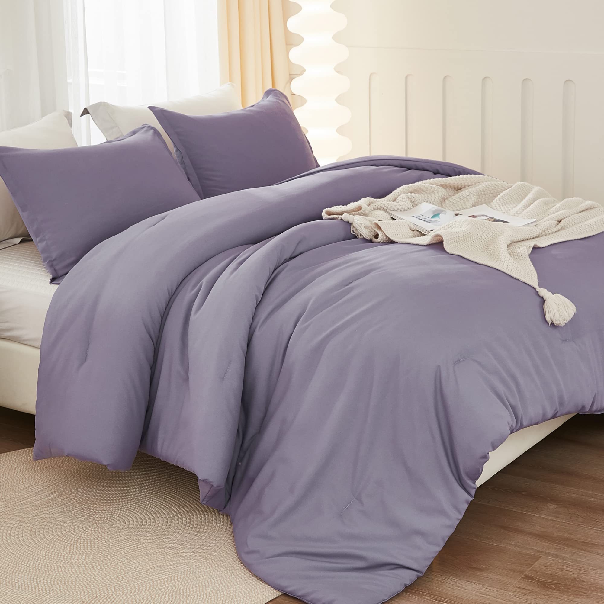 King Grayish Purple Luxury Washable Microfiber Material Down Alternative Filled Polyester Filled Comforter Set For Hotel