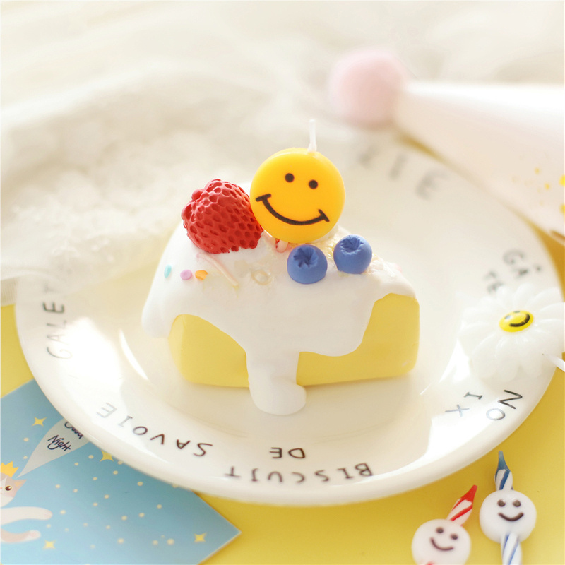 5pcs Smile Face Cake Candles Ins Cute Birthday Party Cartoon Cute Smiley Cake Decoration Daisy Yellow Smile Candle