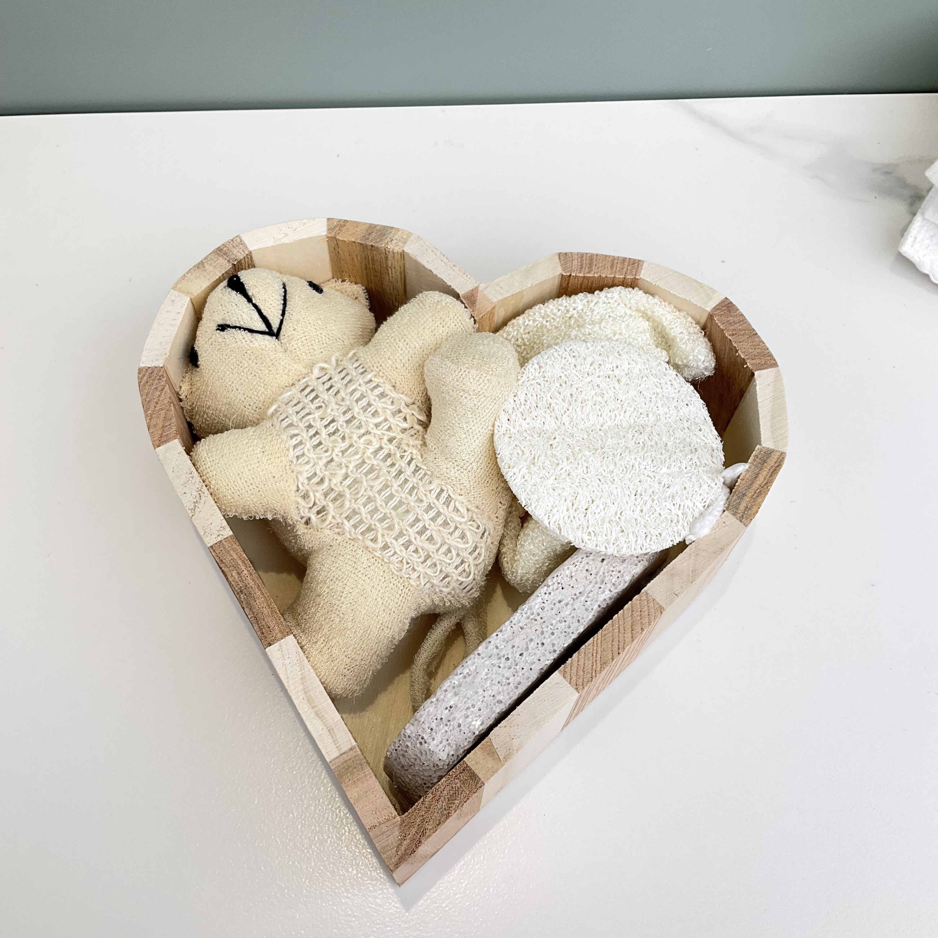 Low Price Wholesale Wooden Bath Set 4PCS Exfoliating Gloves Body Brush Spa Set Gift for All-Over Body Relaxation