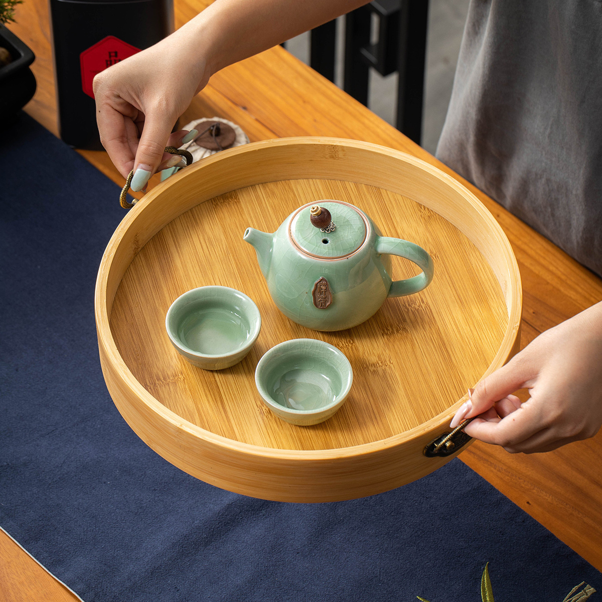 Factory Direct Sales 4-Piece Set With Metal Handles Bamboo Food Tray Natural Sturdy Round Bamboo Tray