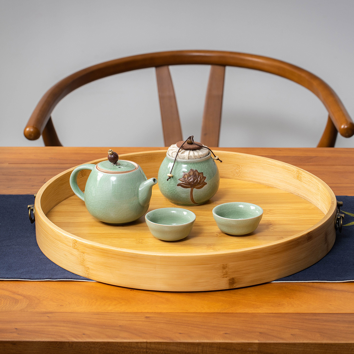 Factory Direct Sales 4-Piece Set With Metal Handles Bamboo Food Tray Natural Sturdy Round Bamboo Tray