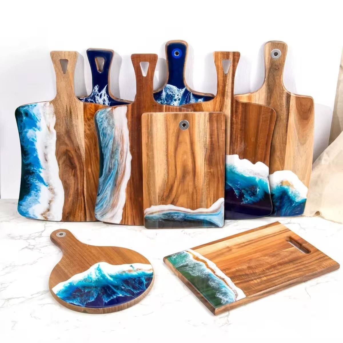 New Epoxy Resin Acacia Wood Charcuterie Board Chopping Blocks Ocean Beach Cheese Board Art Epoxy Resin Cutting Board with Handle