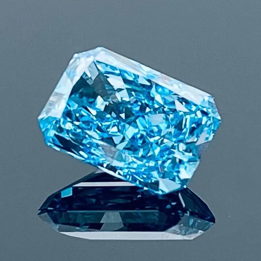 0.5 Carat Emerald CVD Lab Grown Emerald Loose Customizable Blue Diamond