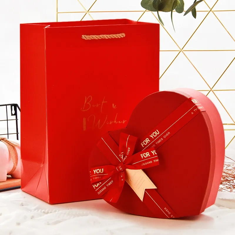 wholesale Valentine's Day heart shaped chocolate macaron packaging christmas festival gift box