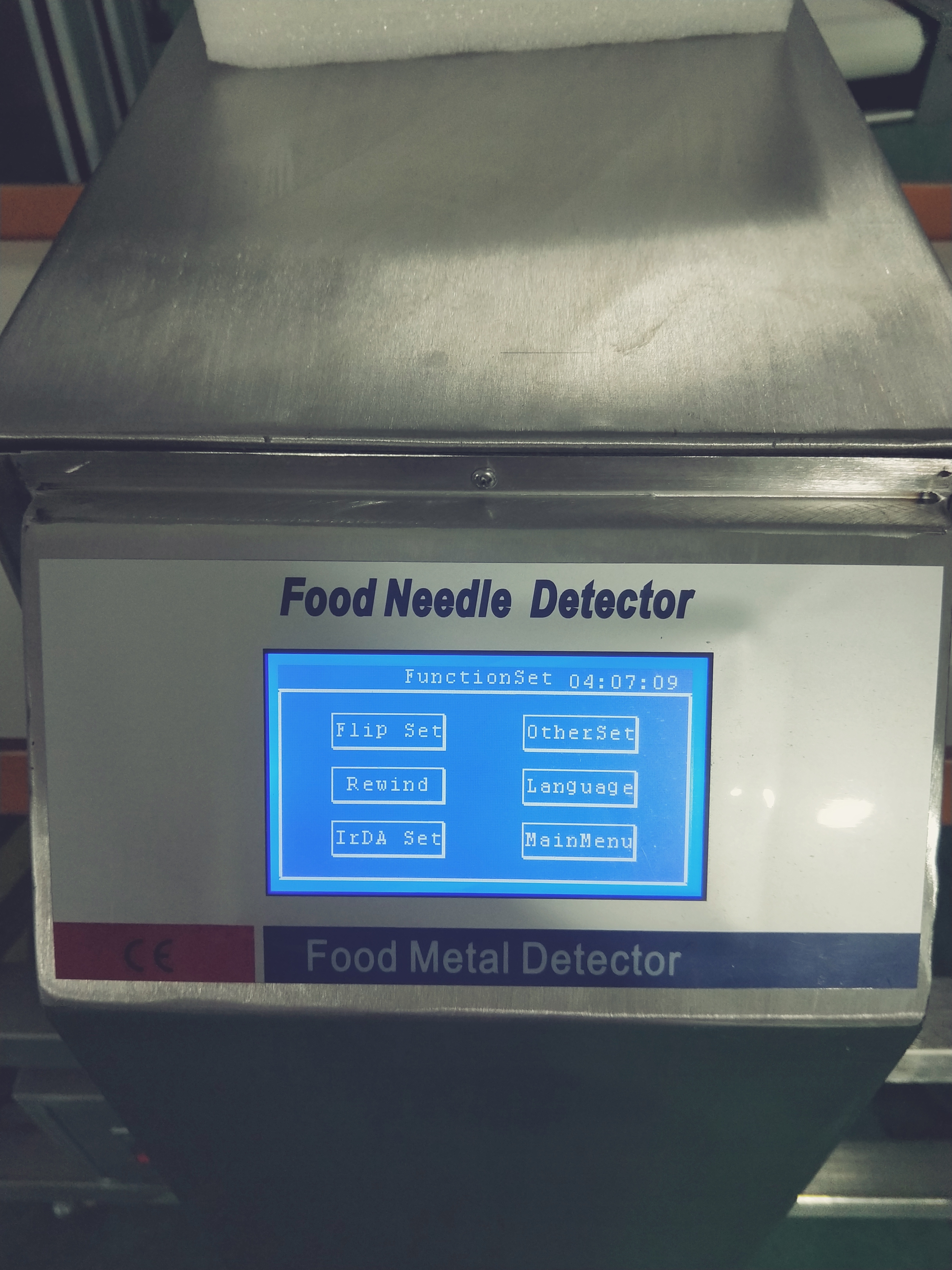 High Sensitivity Metal Detector Machine for Clothes Food Factory