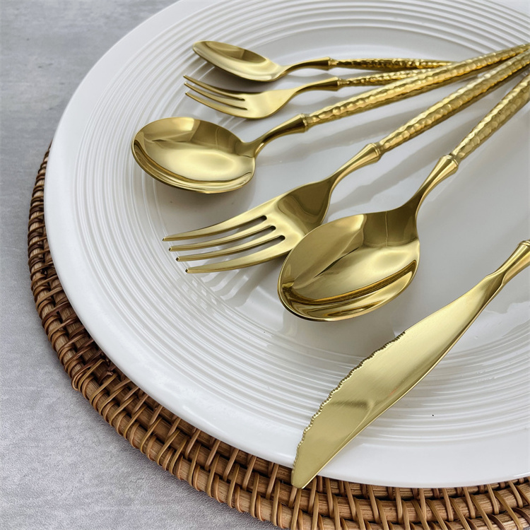 Fast Delivery Customizable Logo Bulk Gold Plated 304 Stainless Steel Hammered handle Spoon Fork And Knife Cutlery Set Flatware