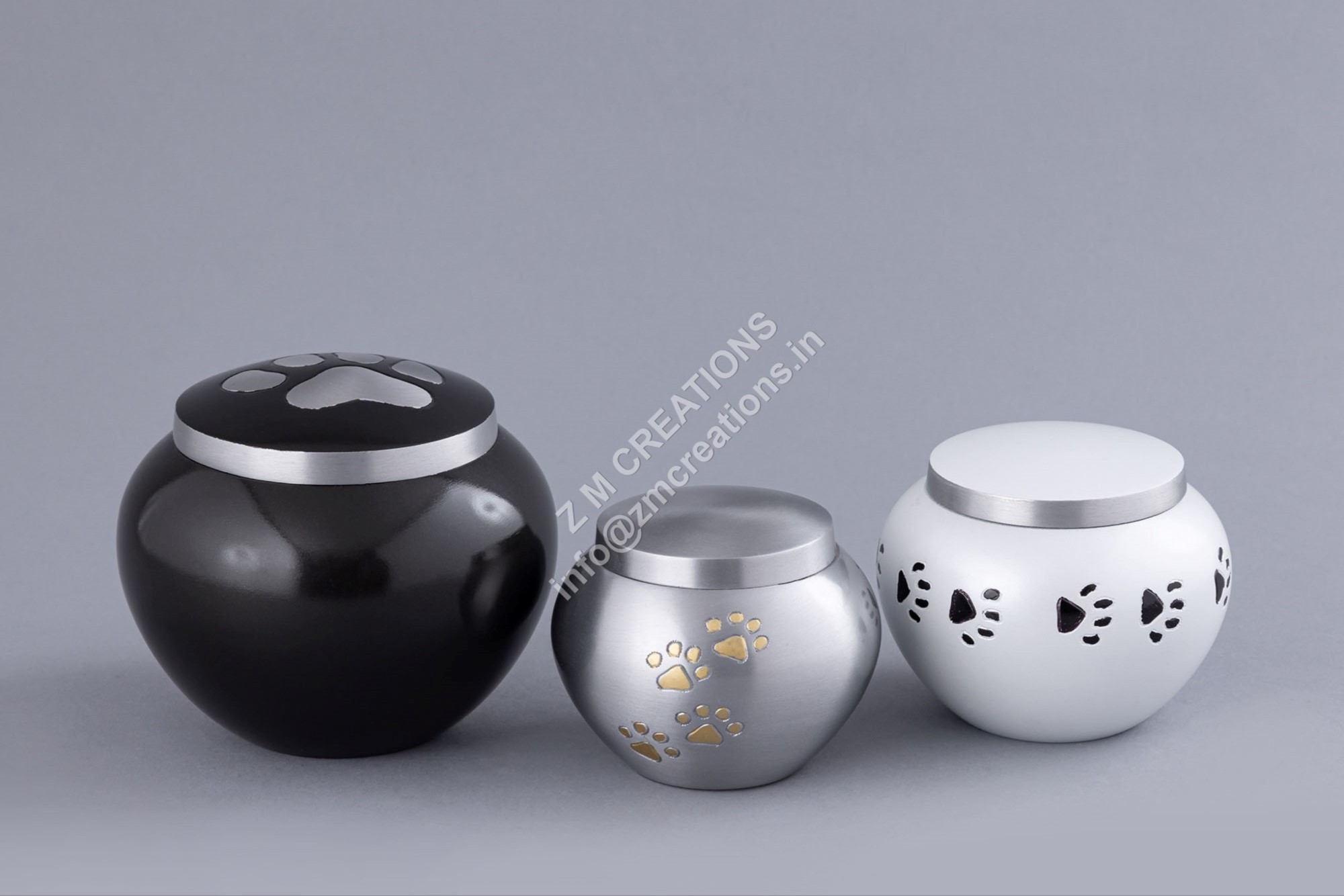 Pet Cremation Urns Hot selling Customized wholesale New design Metal Urn Funeral Supplies For Human Ashes Most solid Brass Urns