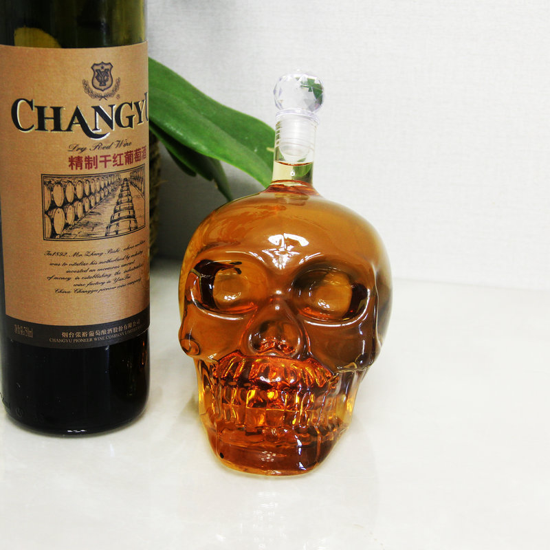 Skull decanter vogart whisky and wine bottle 25.4oz