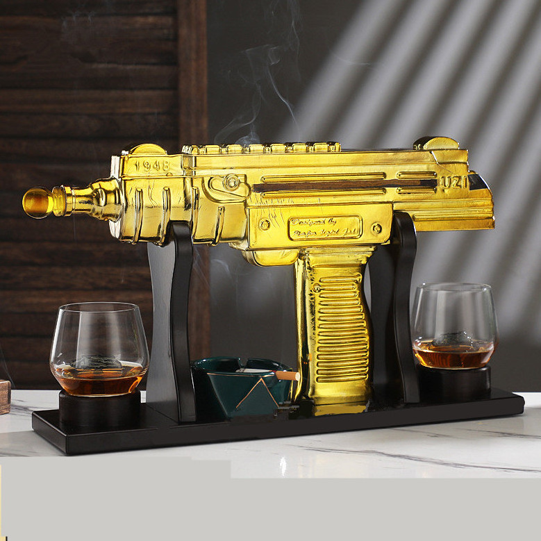 1000ml High Quality UZI  Submachine Gun Shaped  Whiskey Liquor Decanter Set with Wooden Tray