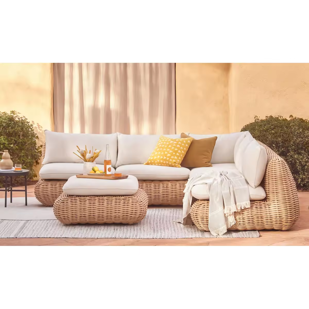 Outdoor Patio Wicker Furniture L-Shape Sectional Sofa Soft Cushion Durable Curved Rattan Sofa Set