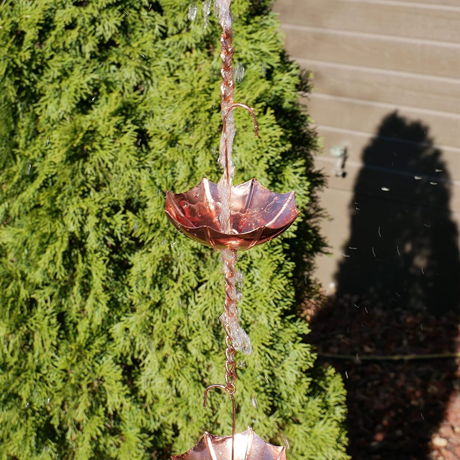 Manufacturer Handmade Shiny Copper Umbrella Rain Chain for Garden 8.5ft  Metal Flower 12 Tulip Cups Polished Rain Chains