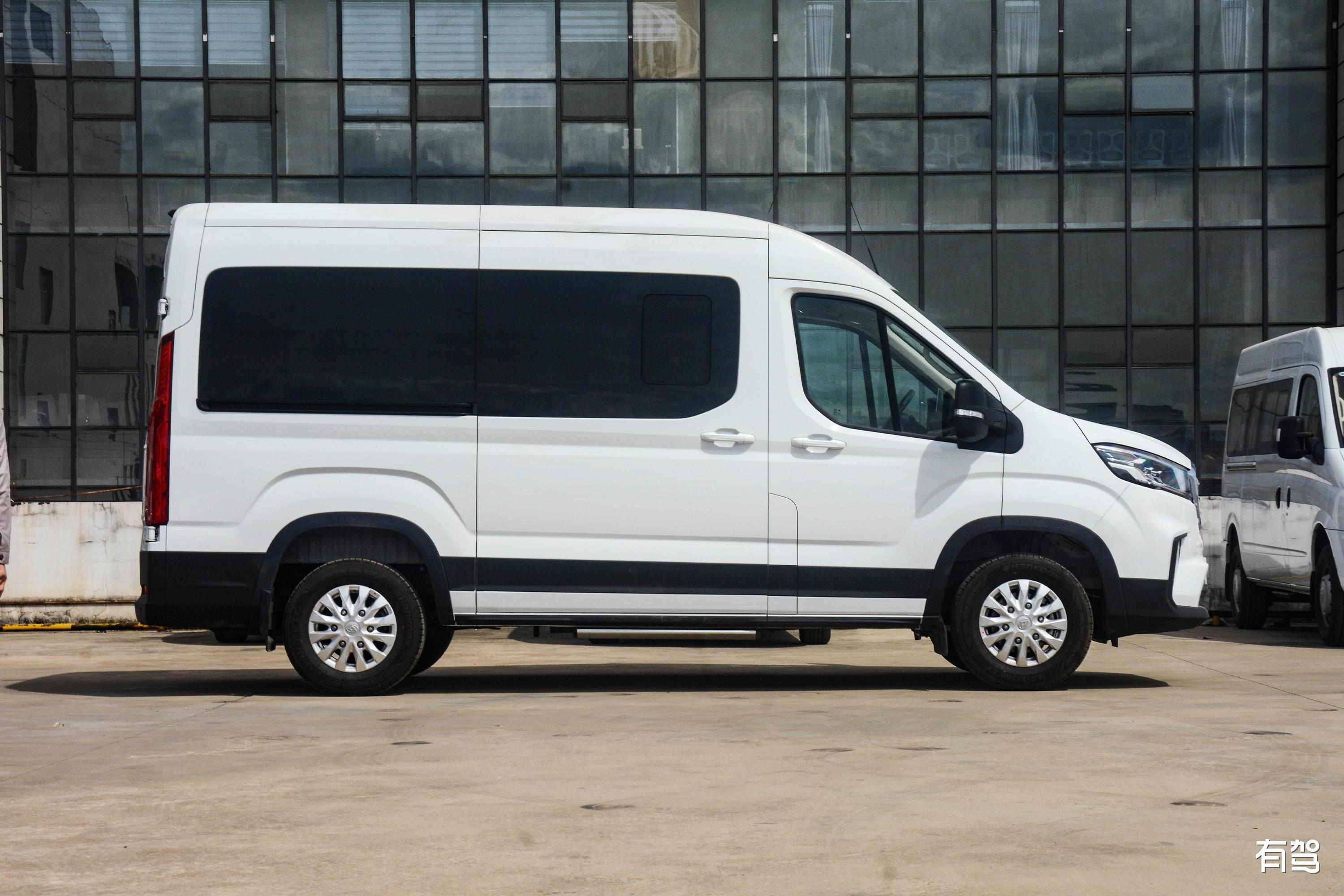 China SAIC Factory Direct Sales MAXUS V90 VAN with Mini Cargo EV Delivery Cargo Mini Van with High Speed