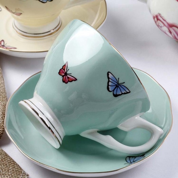 British tazas Luxury Porcelain Floral Tea Cups & Saucers Hand Painted Gold Handle Bone China Coffee Cup And Saucer Set