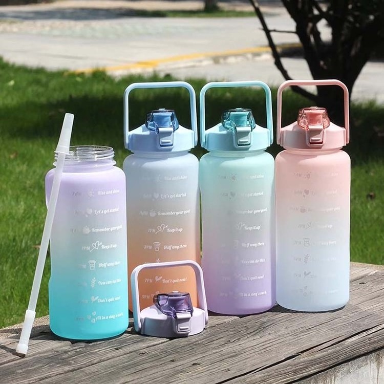 Wholesale 64oz 2 Liter Large Capacity Fitness Gallon Sports Motivational Plastic Water Bottle with Time Marker and Straw