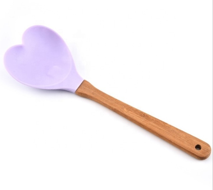 Hot Selling Heart Shape Silicone Spatula with Wood Handle for baking tools kitchen Utensil Spoon