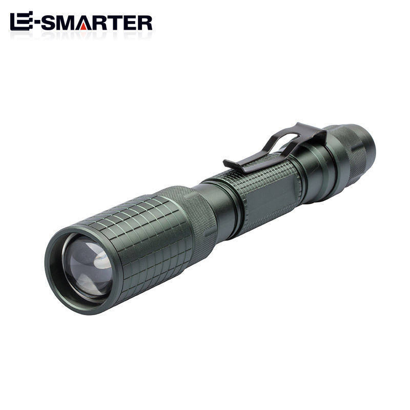 New High Quality Zoom Flash Light 800 Lumens 4Aa Dry Electricity Waterproof Multi Function Led Flashlight