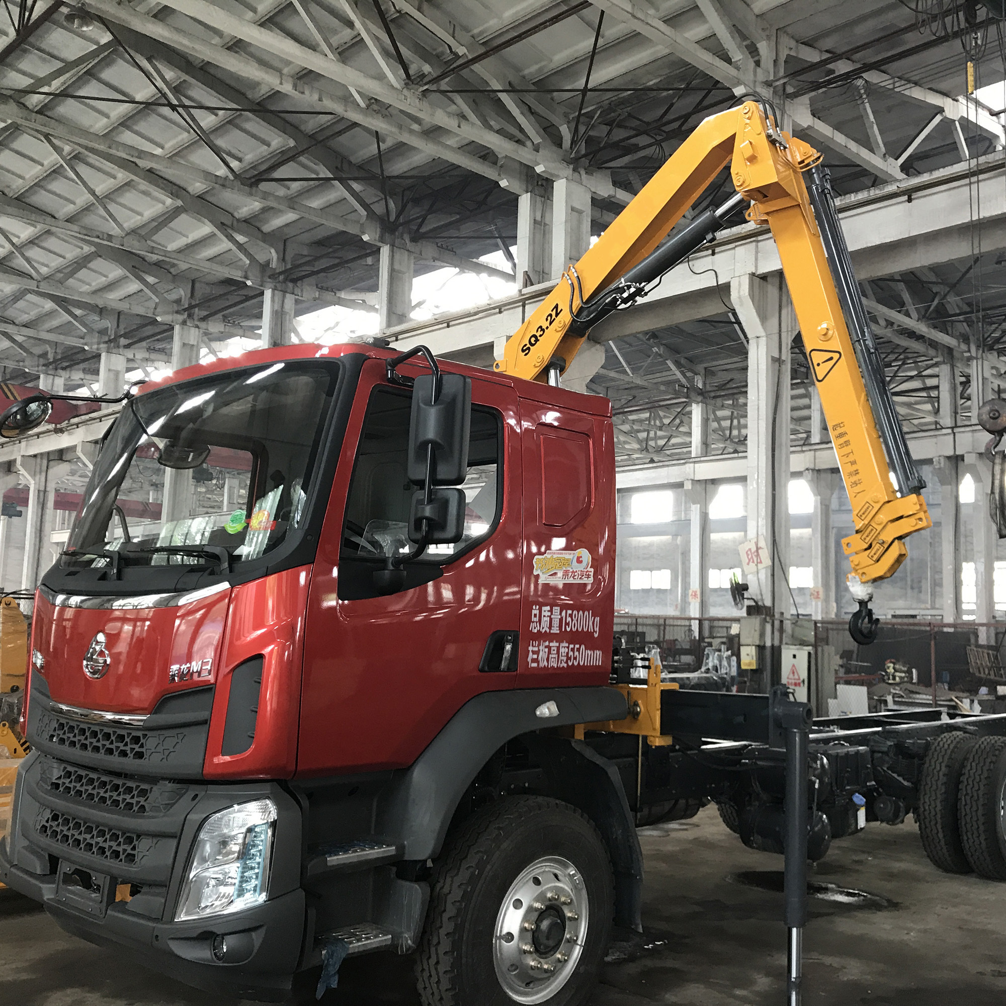 High Quality Pickup Mounted Crane Folding Arm Small 1.5 Ton 3 Ton Crane Truck In Turkey