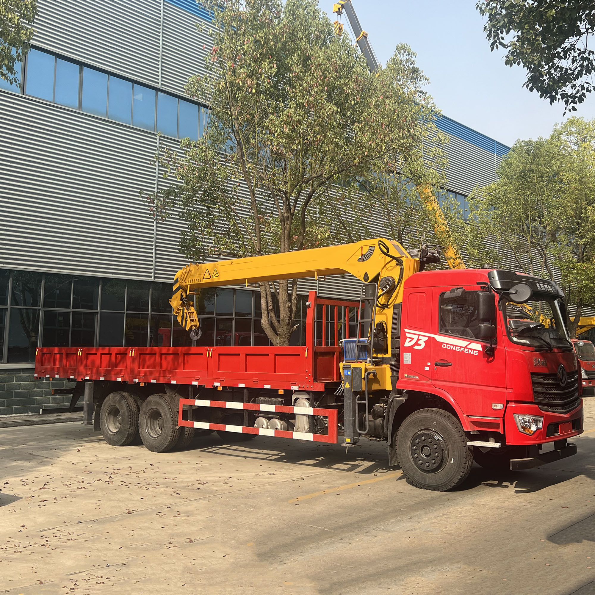 User-friendly 12 ton U-Arm straight jib hydraulic crane arrow telescopic boom truck mounted crane