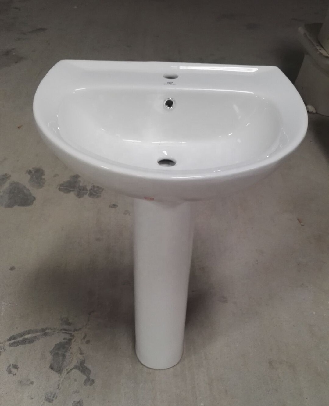 Factory Production Single Hole Pedestal Basin Ceramic Sink Oval Decor Bathroom Sink Sanitary Ware With Low Price