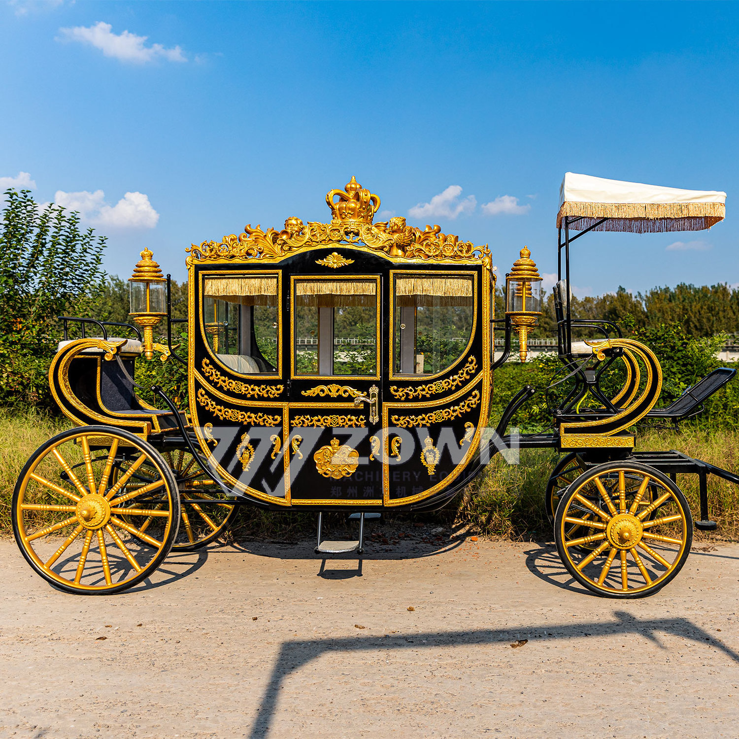 Factory Directly Customized Electric Horseless Carriage Fashionable Royal Horse Drawn Carriage for Sale