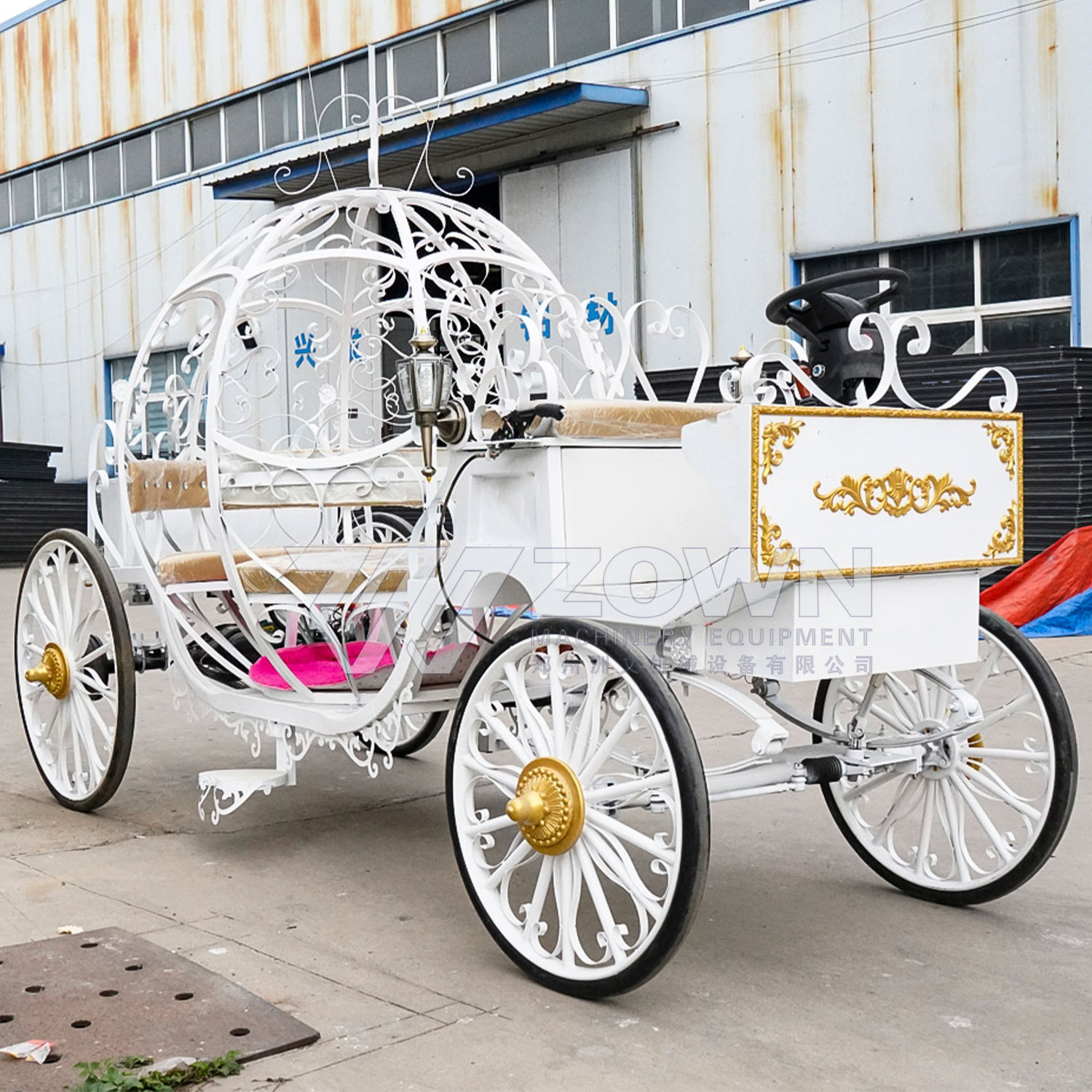 Luxury Classical Pumpkin Horse Wagon cinderella carriage Electric Pumpkin Cart for sightseeing