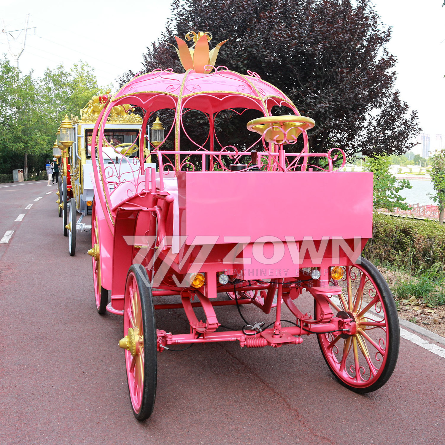 2024 Newly Designed Tourist Horse-drawn European Pumpkin Princess OEM Wedding Electric Horseless Carriage