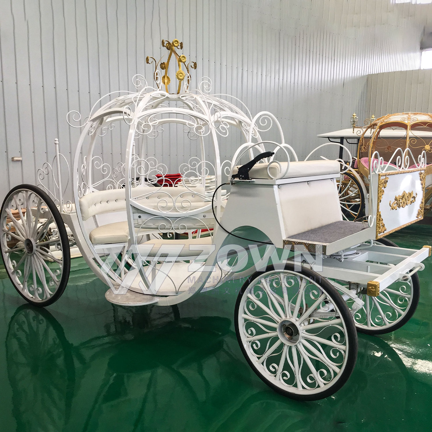 2024 Factory Direct Sales Royal Carriage Cinderella Electric Carriage European Scenic Spot Tourist Carriage Made in China