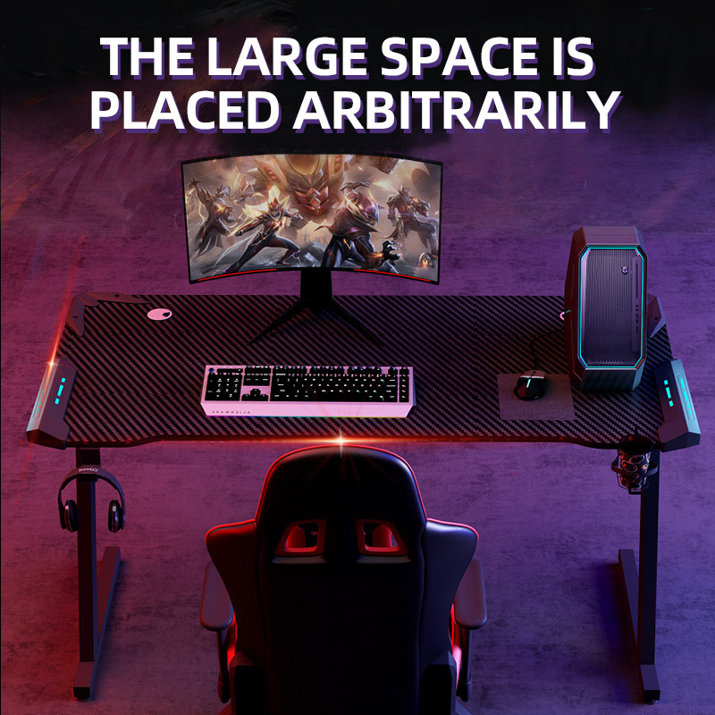 Hot Selling Z-Shape Mesa Gaming Table Con RGB Luz Computer Desk Carbon Surface Metal Wooden Materials Features Cup Holder