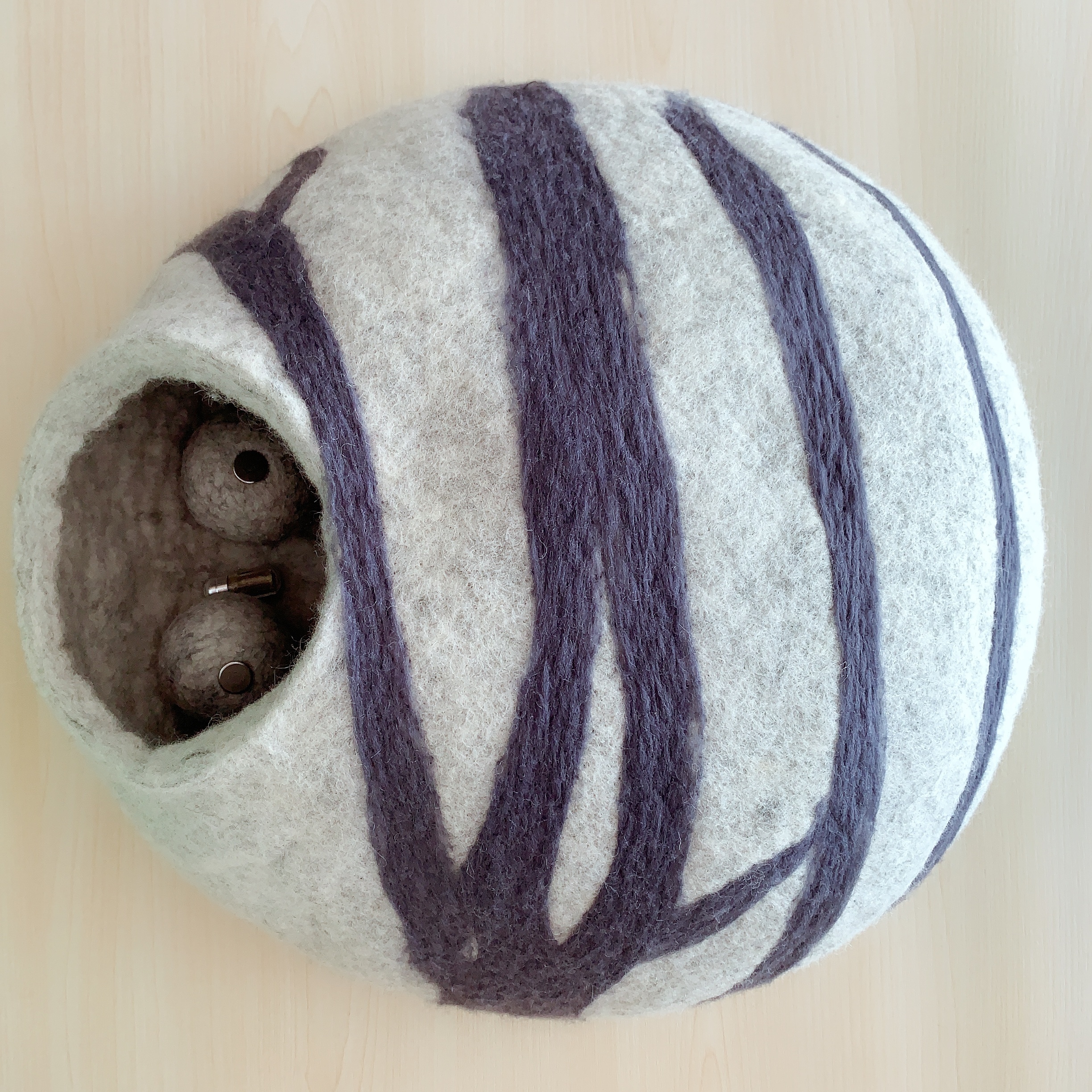 2022 Hot selling Handmade Cat Cave Organic Wool Felted