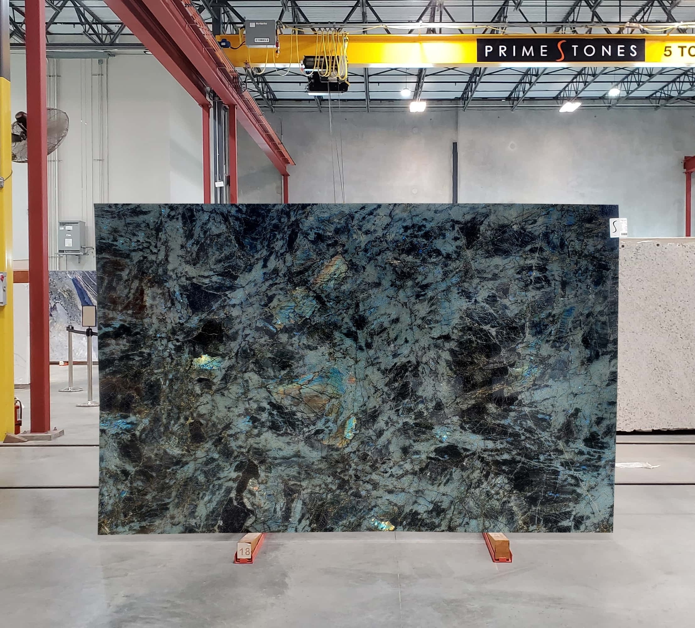 BOTON STONE Natrual Stone Decorative Polished Black Kitchen Countertop Slab Labradorite Blue Granite