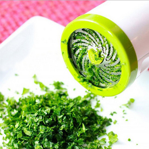 Kitchen Accessories Herb Grinder Spice Mill Parsley Shredder Chopper Vegetable Cutter Garlic Coriander Spice Grinder