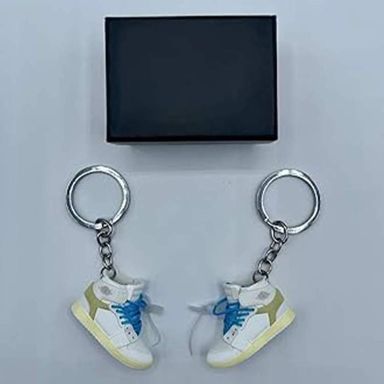 Factory Wholesale PVC Plastic Rubber Mini Trainers Sneaker Keychain 3D Basketball Sneaker Keychain With Mini Shoe Box