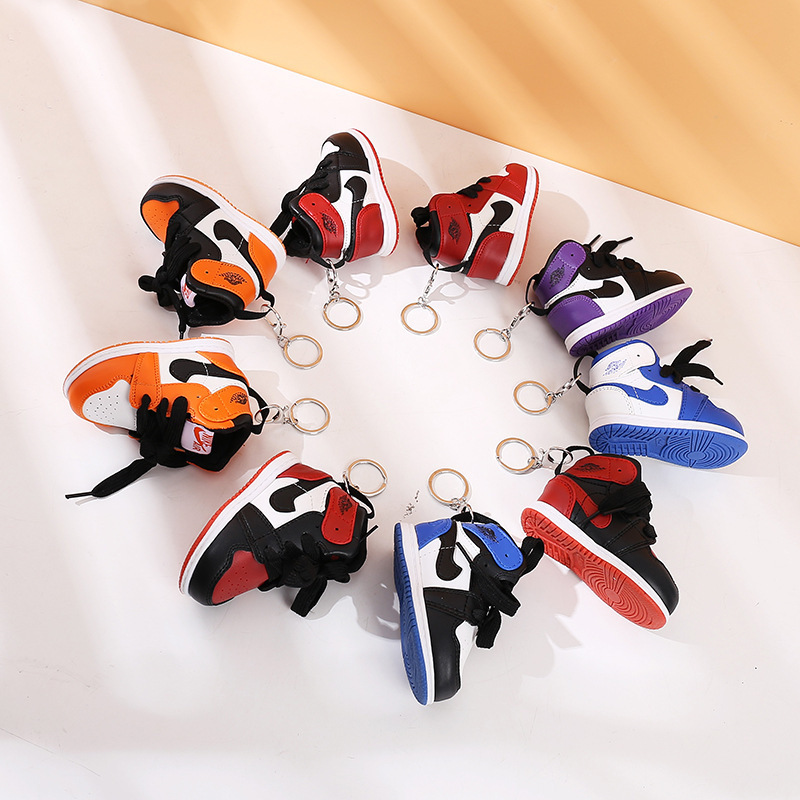 Factory Wholesale PVC Plastic Rubber Mini Trainers Sneaker Keychain 3D Basketball Sneaker Keychain With Mini Shoe Box