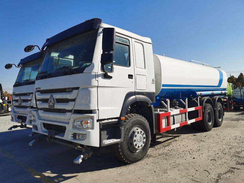 20,000 litre SINOTRUK HOWO 6x4 water bowser