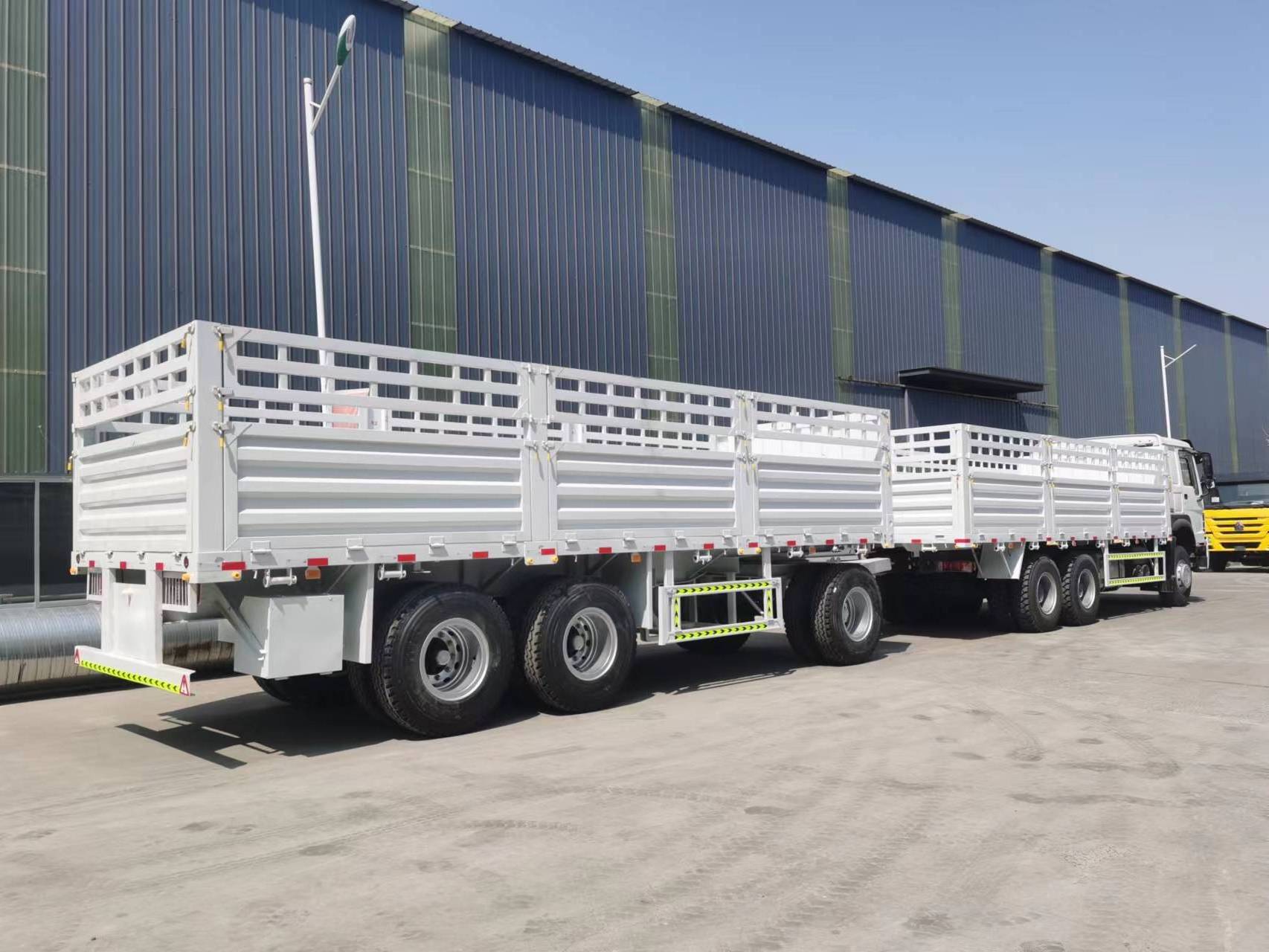 Ethiopia Market Hot Sale Sinotruk Howo fence cargo truck with Full Cargo Trailer