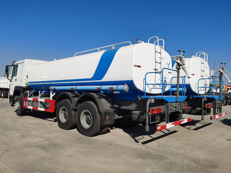 20,000 litre SINOTRUK HOWO 6x4 water bowser