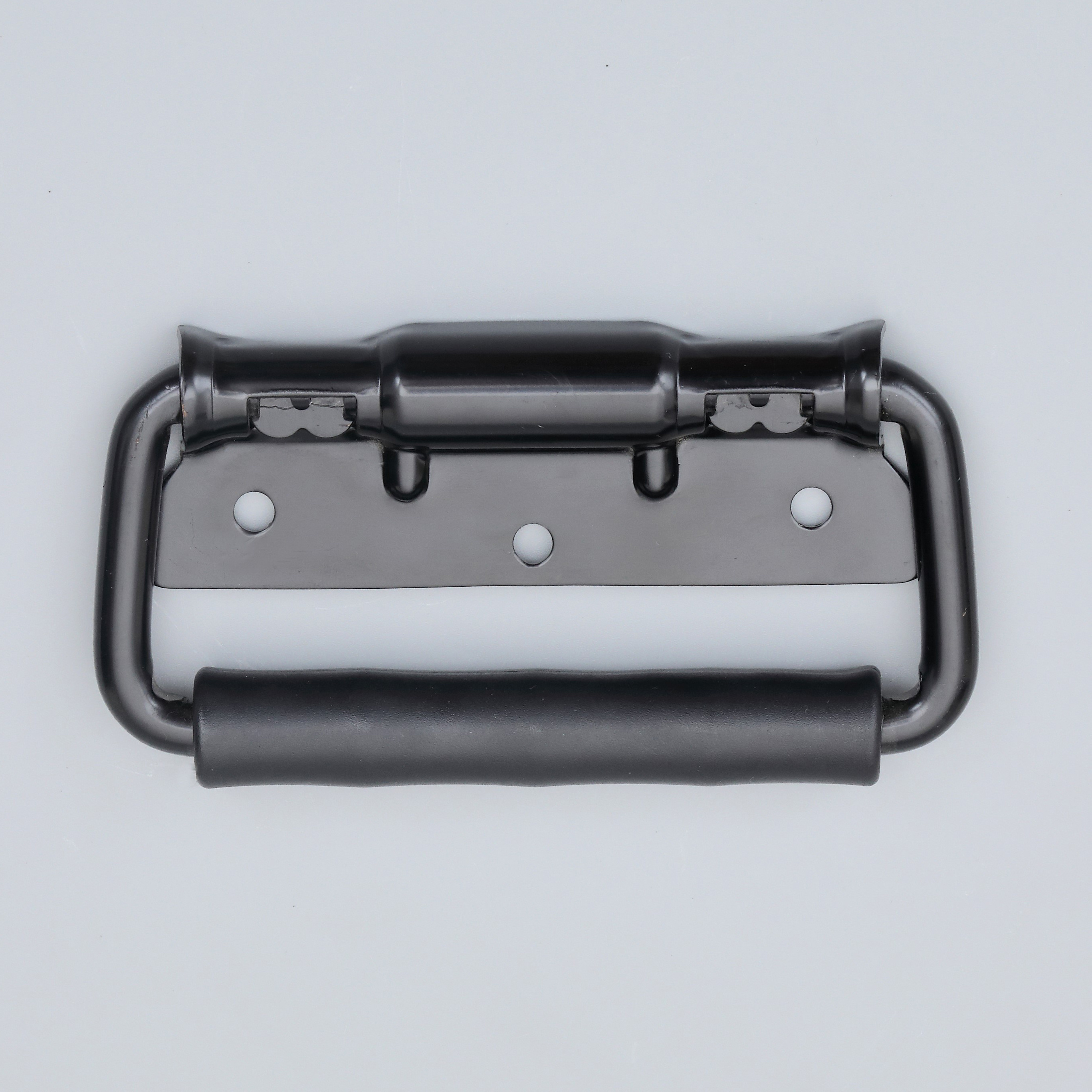 case handle ; chest handle; black handle