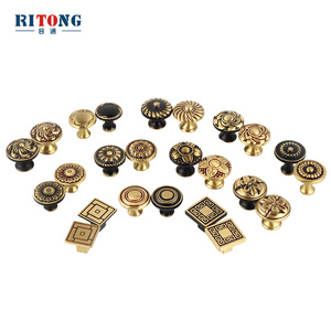 RITONG Customizable size Hot sale hammered gold antique brass handles kitchen dresser wardrobe furniture cabinet knobs