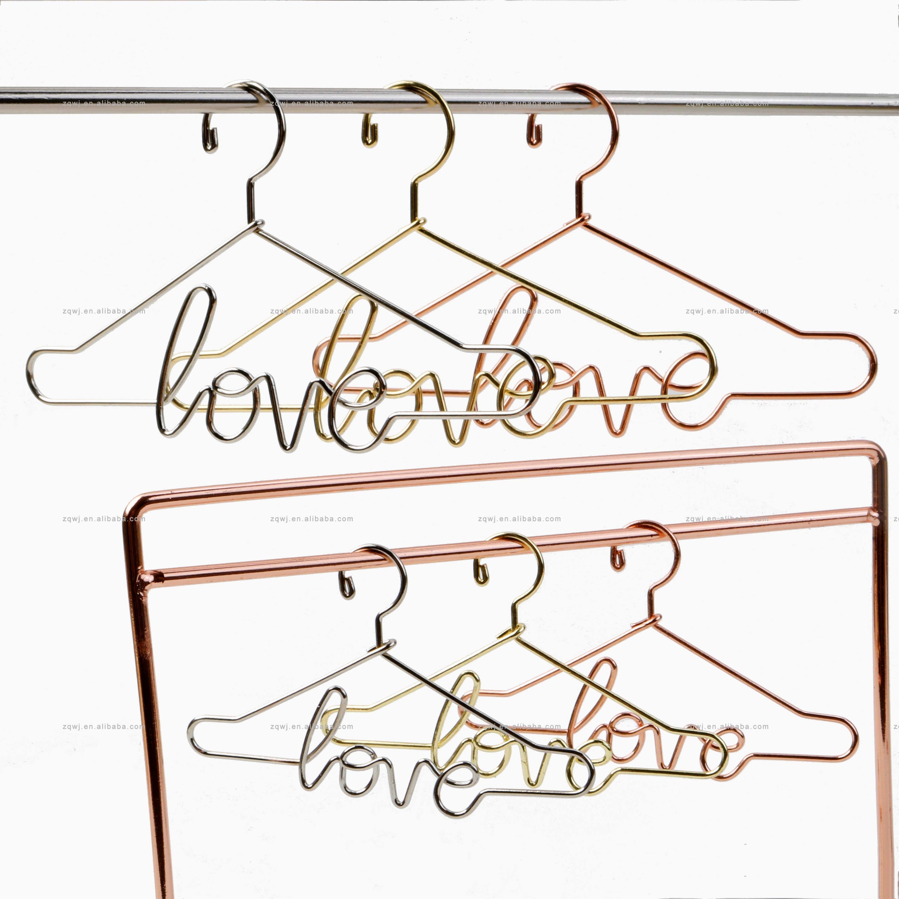 LOVE-shaped Letter Clothes Hangers Toy Hanger Mini Clothes Hanger for BJD Barbie Doll Wardrobe Baby Toddler Closet Accessories