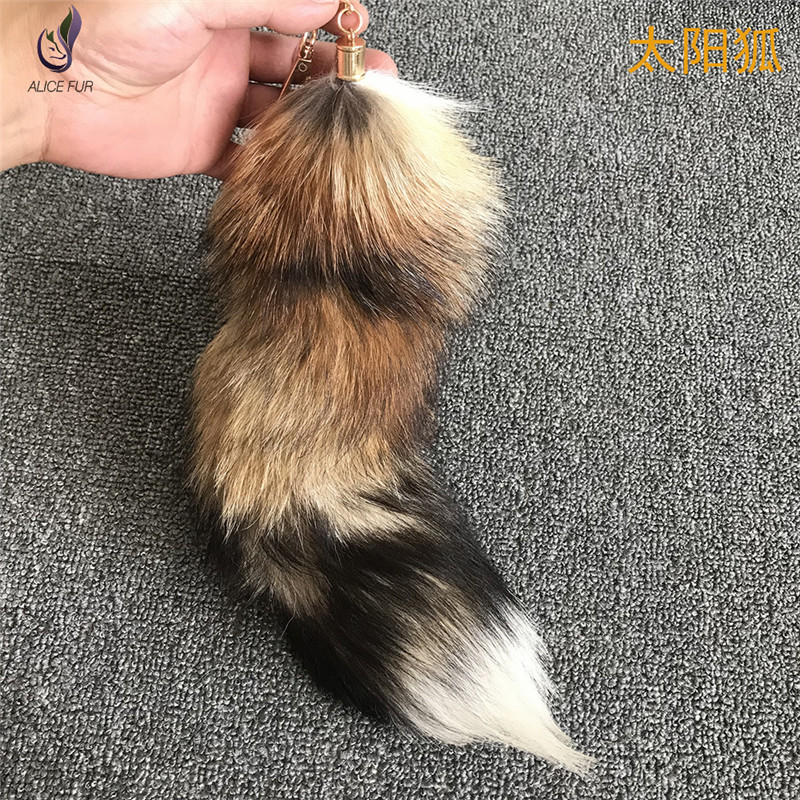 High quality wholesale Natural Fox Tail key chain Blue Fox Fur Tail Keychain