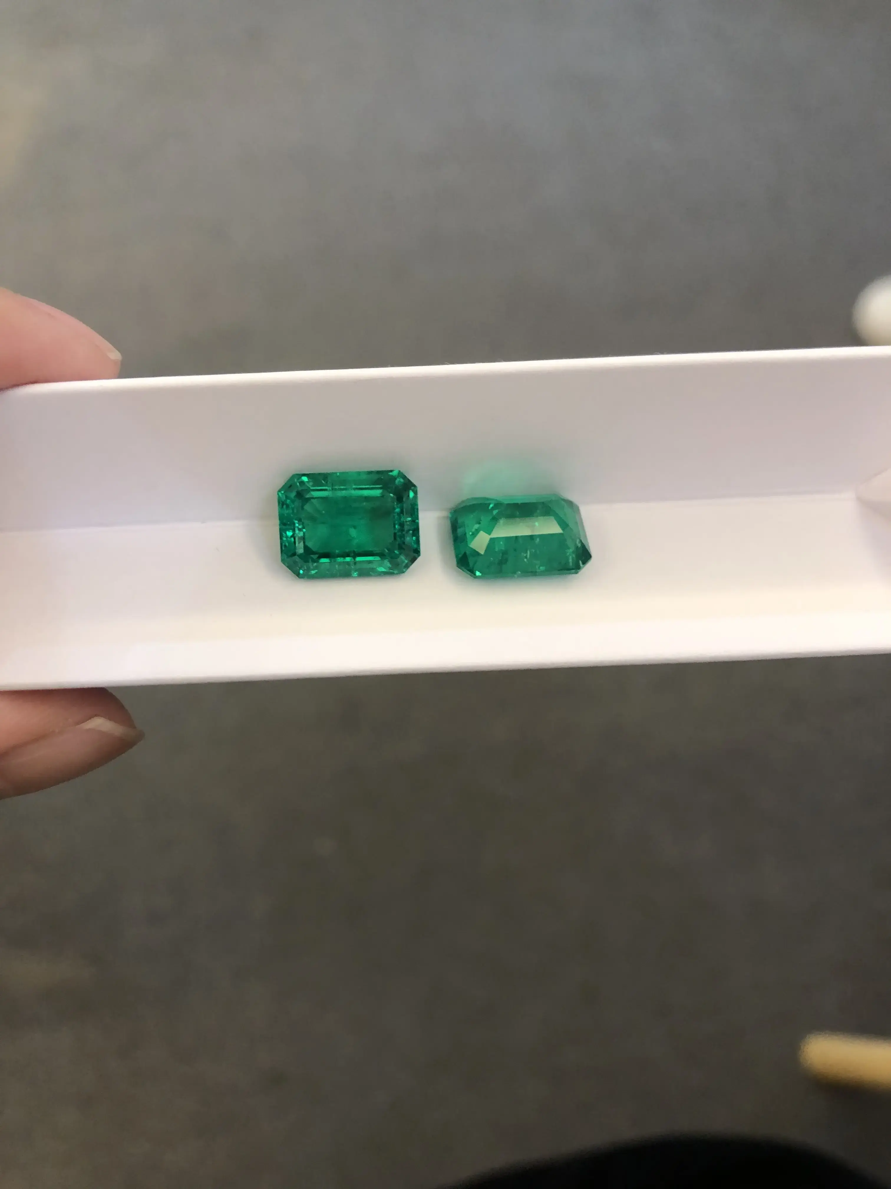 Luxury Loose Gemstones Jewelry Synthetic Cultivated Treasure Emerald Cut 1-5 carats Colombian  Emerald Loose Gemstones