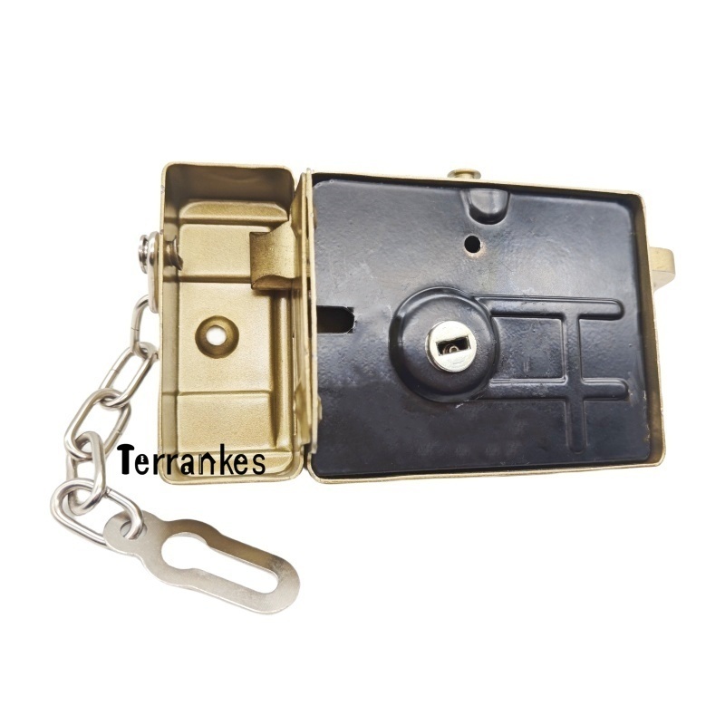 High quality and low price outdoor door security locks iron material housing brass core iron key